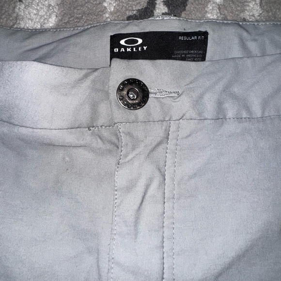 Grey Oakley men’s shorts regular fit size 34 - Picture 4 of 15